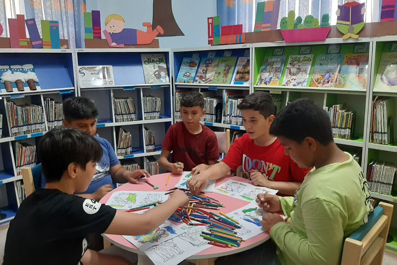 برگزاری برنامه‌های فرهنگی هنری در کتابخانه حضرت علی بن ابیطالب(ع) اراک