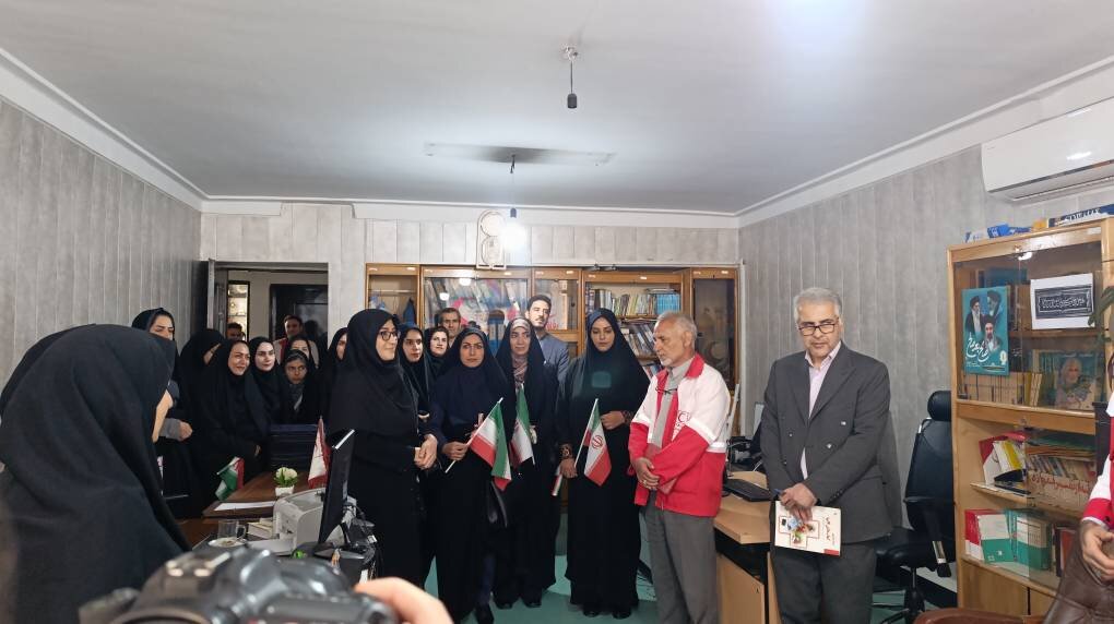 همدلی فرهنگی و امدادی در آیین سپاس از امدادگران هلال‌احمر با حضور کتابخانه‌های لرستان