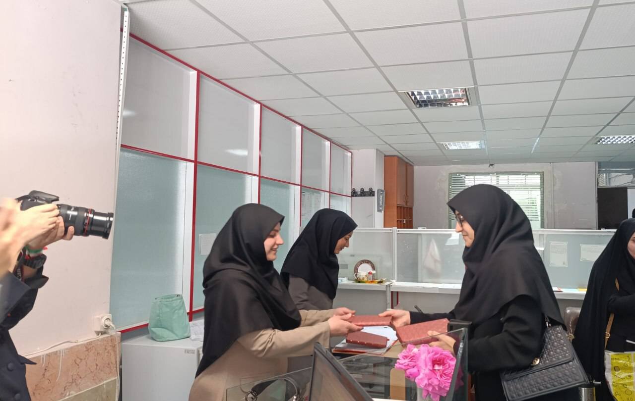 همدلی فرهنگی و امدادی در آیین سپاس از امدادگران هلال‌احمر با حضور کتابخانه‌های لرستان