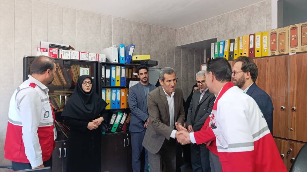 همدلی فرهنگی و امدادی در آیین سپاس از امدادگران هلال‌احمر با حضور کتابخانه‌های لرستان