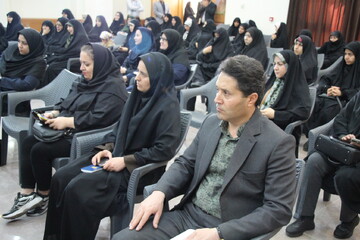 آیین رونمایی از کتاب «دختر خمین»