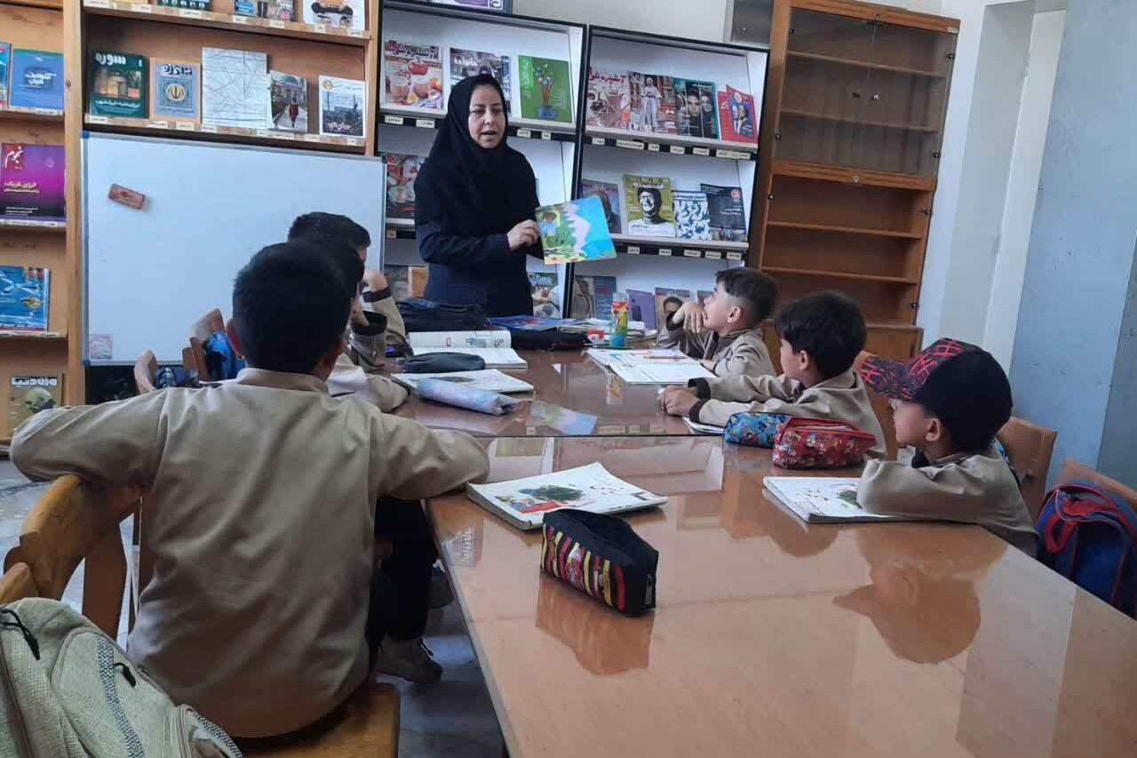 ویژه‌برنامه‌های متنوع فرهنگی و ادبی در کتابخانه شهدای سلطان‌آباد شهرستان خوشاب