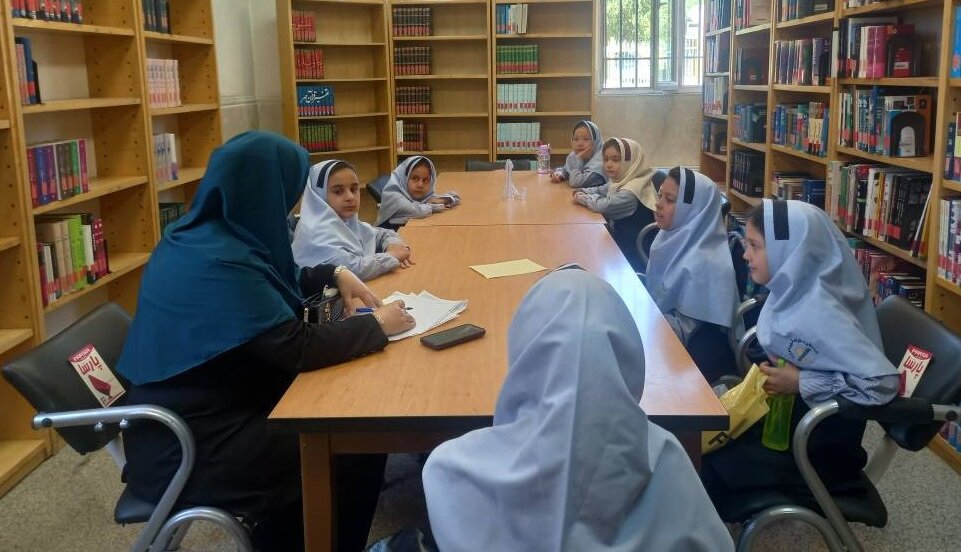 «قرار کلاس» در کتابخانه عمومی ولایت شهرستان قرچک برپا شد