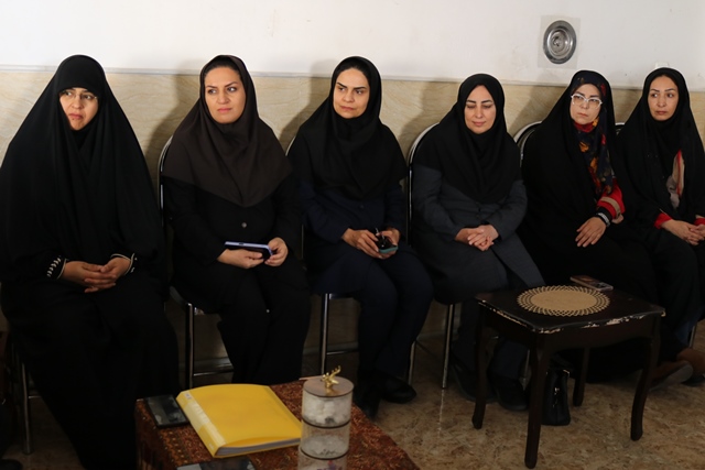 «آیین سپاس» کتابداران سمنانی از امدادگران هلال‌احمر در هفته جهانی صلیب سرخ برگزار شد