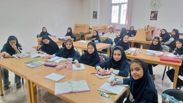 کتابخانه‌ عمومی شهید قوشچی ملارد میزبان طرح «قرار کلاس» شد