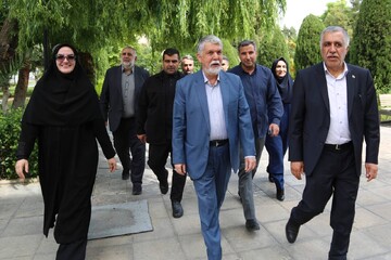 آیین بهره‌برداری از ۱۰ دستگاه خودروی کتابخانه عمومی سیار