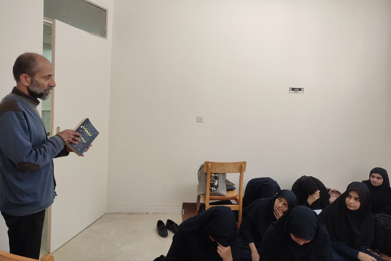 اجرای برنامههای فرهنگی هنری در کتابخانههای عمومی استان مرکزی