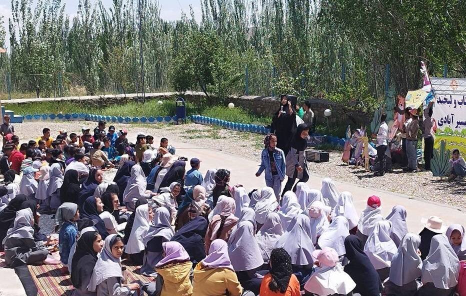 آیین شاهنامهخوانی «چو ایران نباشد، تن من مباد» در روستای اکنلو کبودرآهنگ