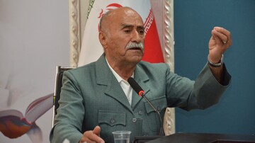 نشست تحلیلی کتاب ایستاده در حصار