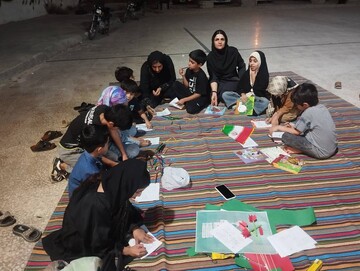 تقویت فرهنگ مطالعه در تجمعات شبانه توسط غرفه کتابخانه های عمومی پارسیان