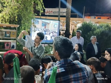 برپایی ایستگاه فرهنگی اداره کتابخانه های عمومی شهرستان طبس در پویش «ایستاده برای ایران»