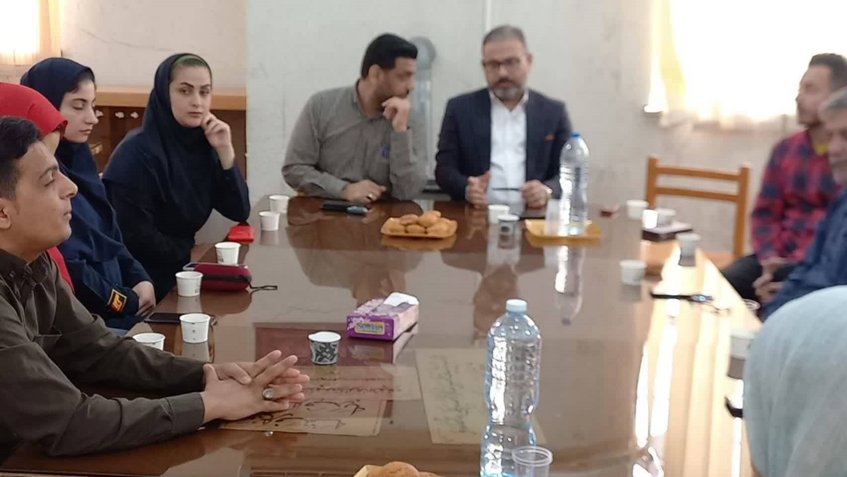 طنین احساس در تالار واژگان؛ محفل شعر در کتابخانه شهدای ملاثانی