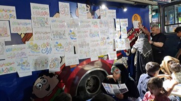 برپایی میز خدمت اداره کتابخانه های عمومی شهرستان شمیرانات