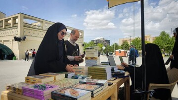 آیین بهره‌برداری از ششمین کتابخانه سیار استان زنجان