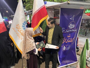 ایستگاه فرهنگی کتابخانه سیار شهرستان ابهر در تجمعات شبانه مردم
