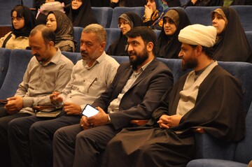 عصر شعر زمزمه قدسیان