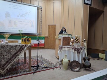 محفل ادبی «بر بلندای سخن» در کتابخانه امام جعفر صادق علیه السلام پاکدشت