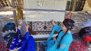 خدمات‌رسانی کتابخانه سیار قزوین در جشنواره ایلات و عشایر استان