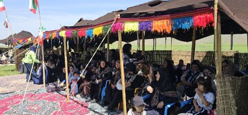 خدمات‌رسانی کتابخانه سیار قزوین در جشنواره ایلات و عشایر استان