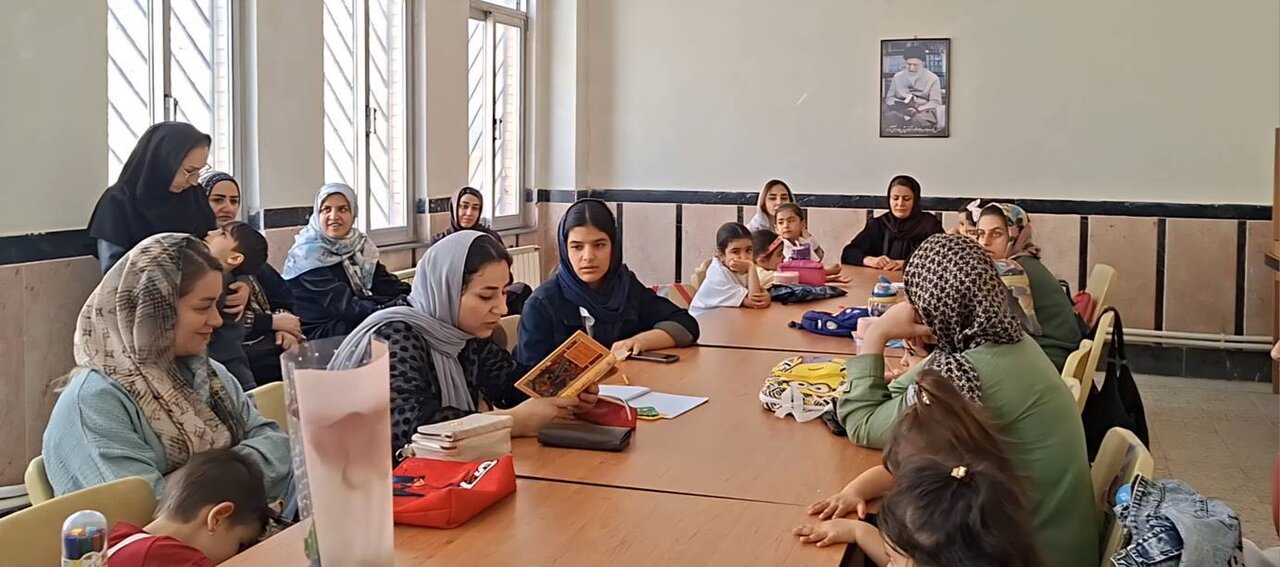برنامه های شاهنامه خوانی با حضور علاقه‌مندان به ادبیات حماسی در کتابخانه های استان تهران