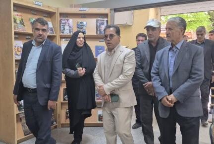 بازدید فرماندار و رئیس انجمن کتابخانه های عمومی رابر از کتابخانه های عمومی این شهرستان