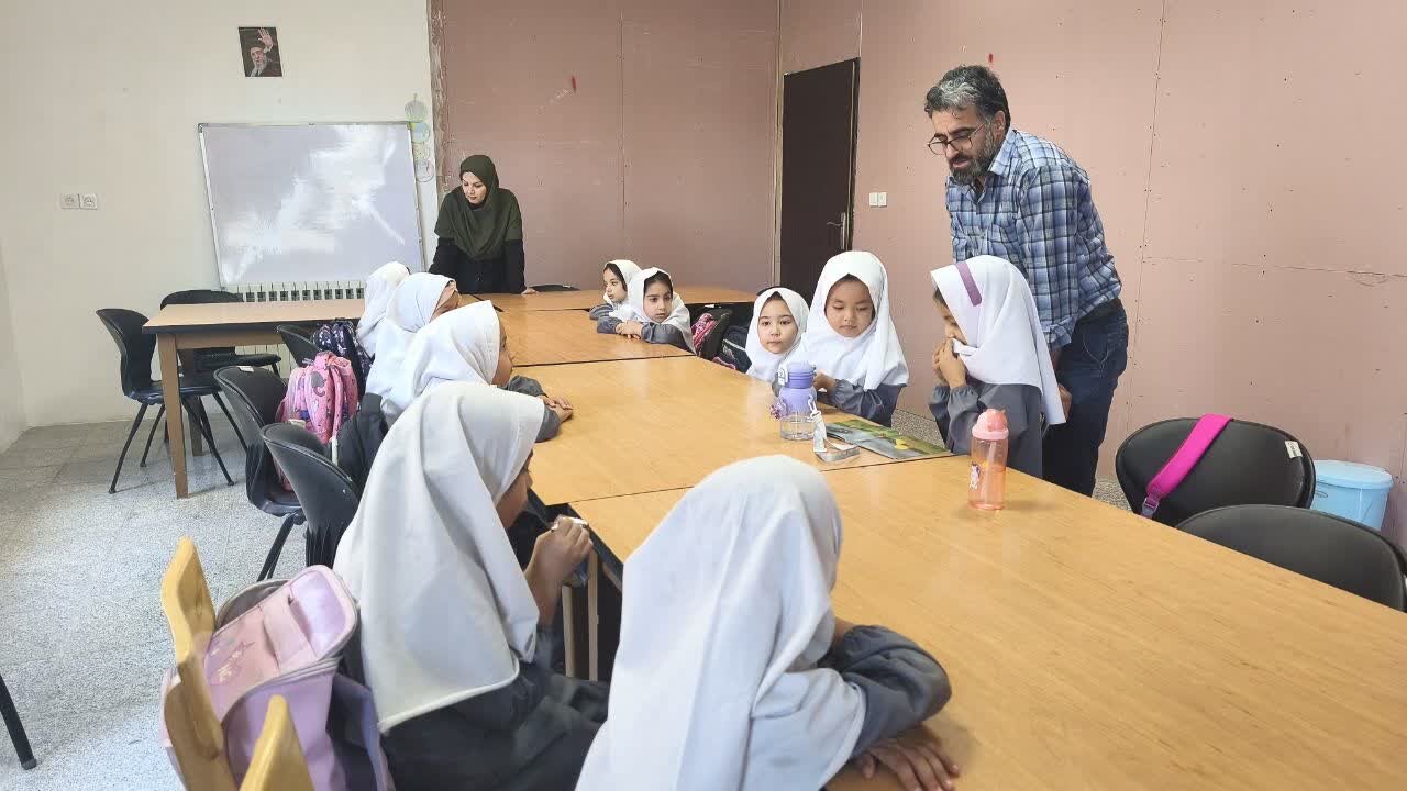سلسله برنامه‌های آموزشی و فرهنگی «قرار کلاس من» در کتابخانه شهدای امامی امین پیشوا