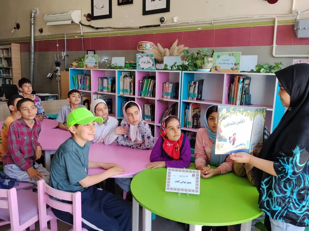 نشست جمع‌خوانی در کتابخانه عمومی امام علی (ع) شهرستان قدس