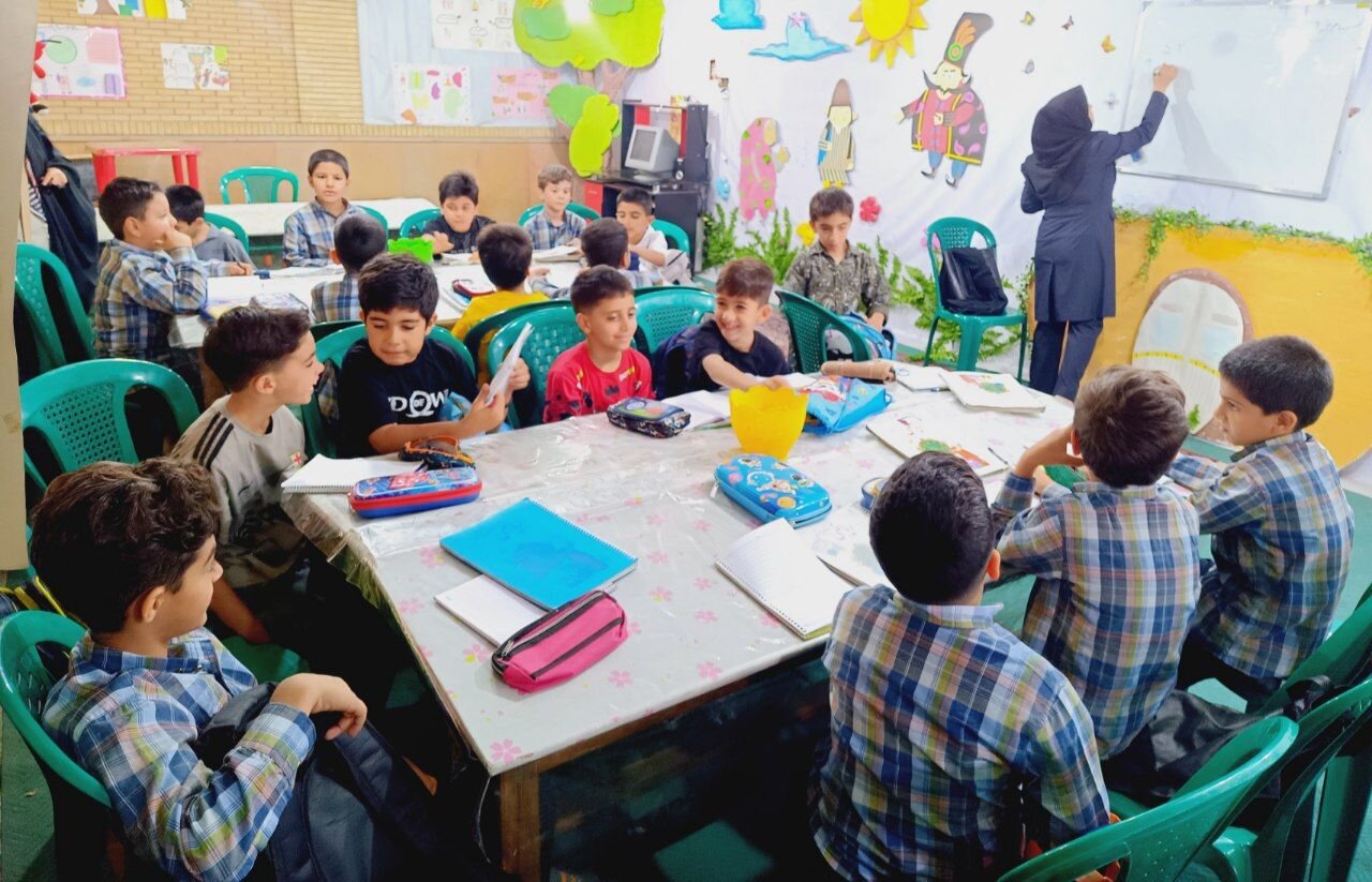 دانایی پایدار در کتابخانه مکتب جعفری شیراز؛ میزبان «قرار آموزشی» و آزمون امن دانش‌آموزان