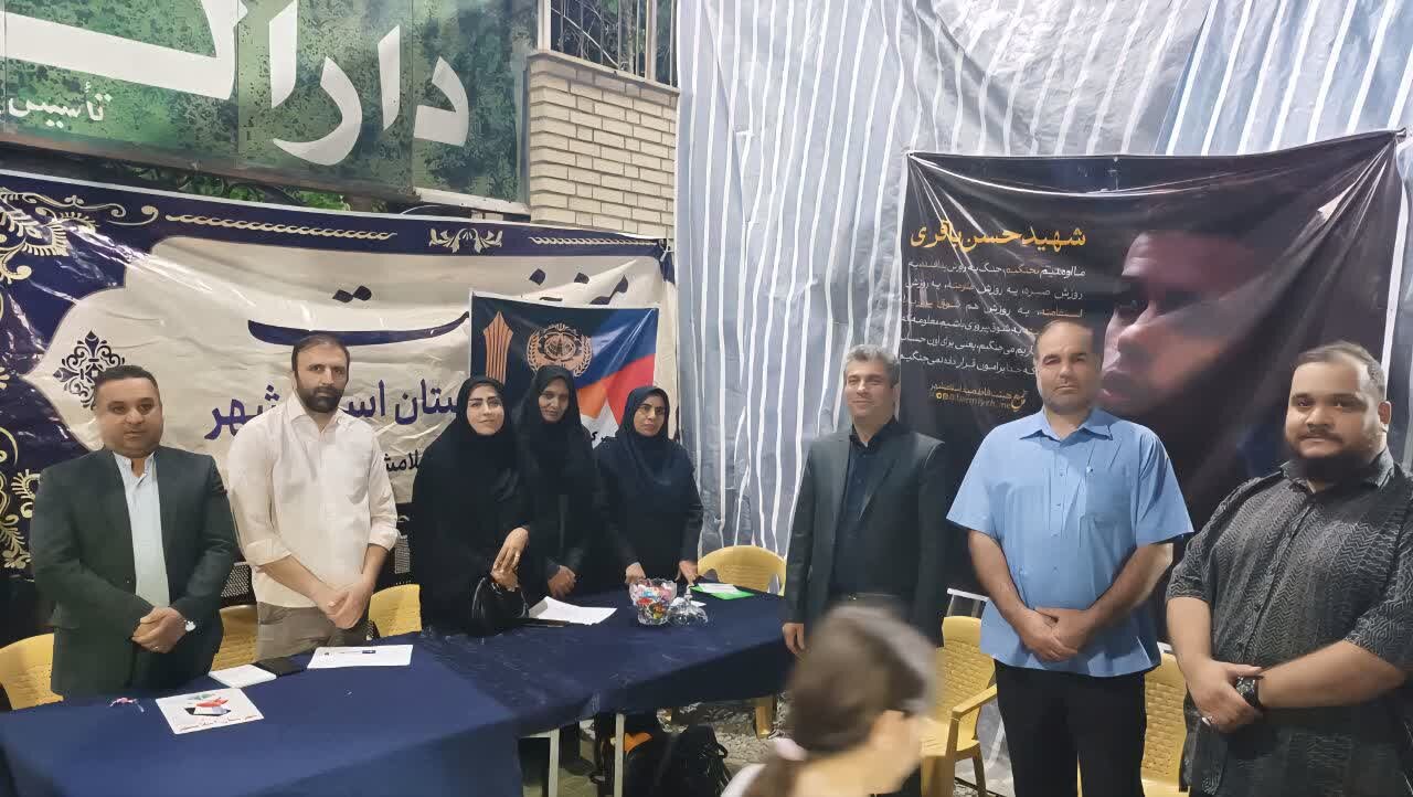 میز خدمت اداره کتابخانه های اسلامشهر در تجمعات شبانه این شهرستان بر پا شد