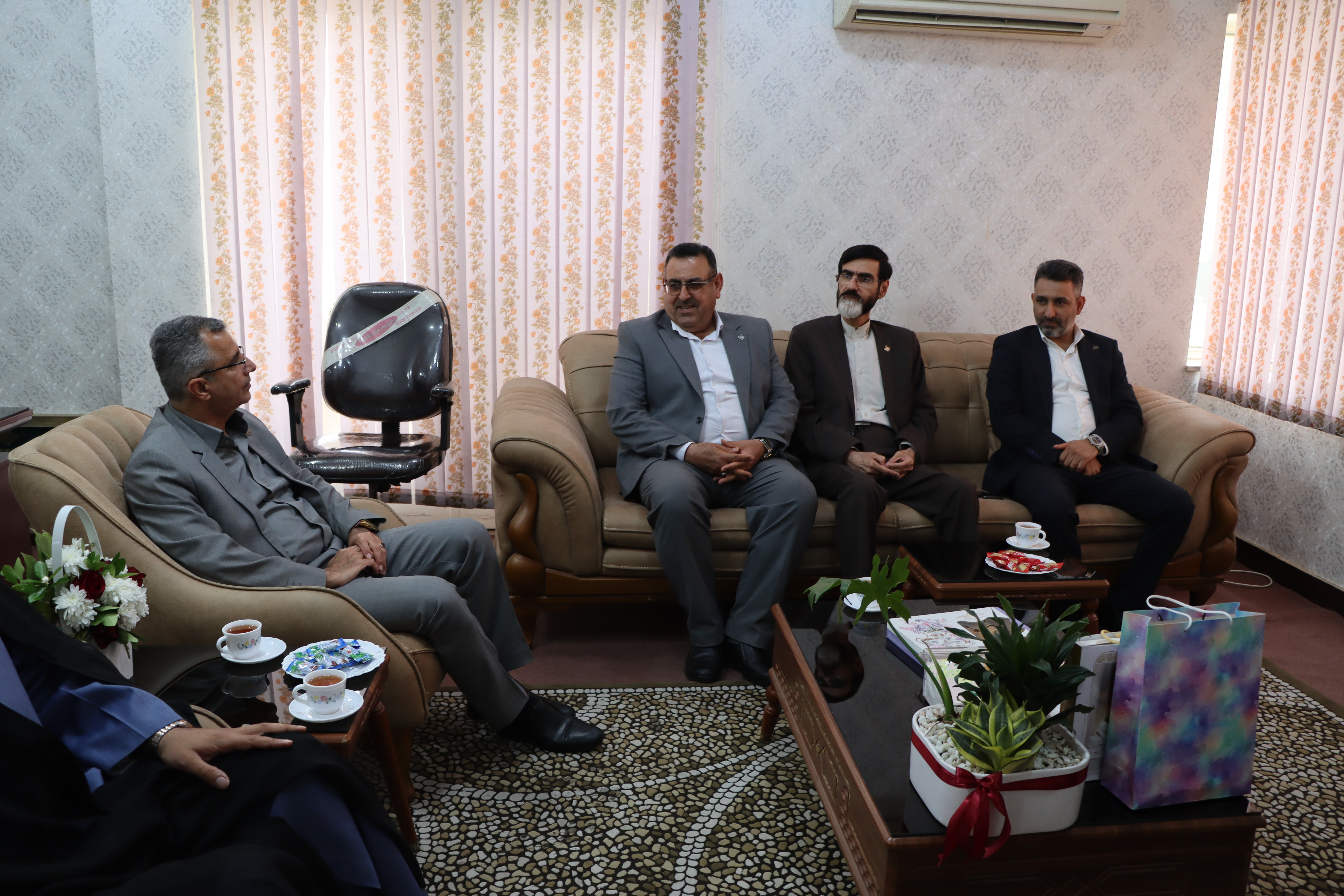 تأکید بر توسعه همکاری‌های فرهنگی برای ترویج کتابخوانی در میان دانش‌آموزان اهواز