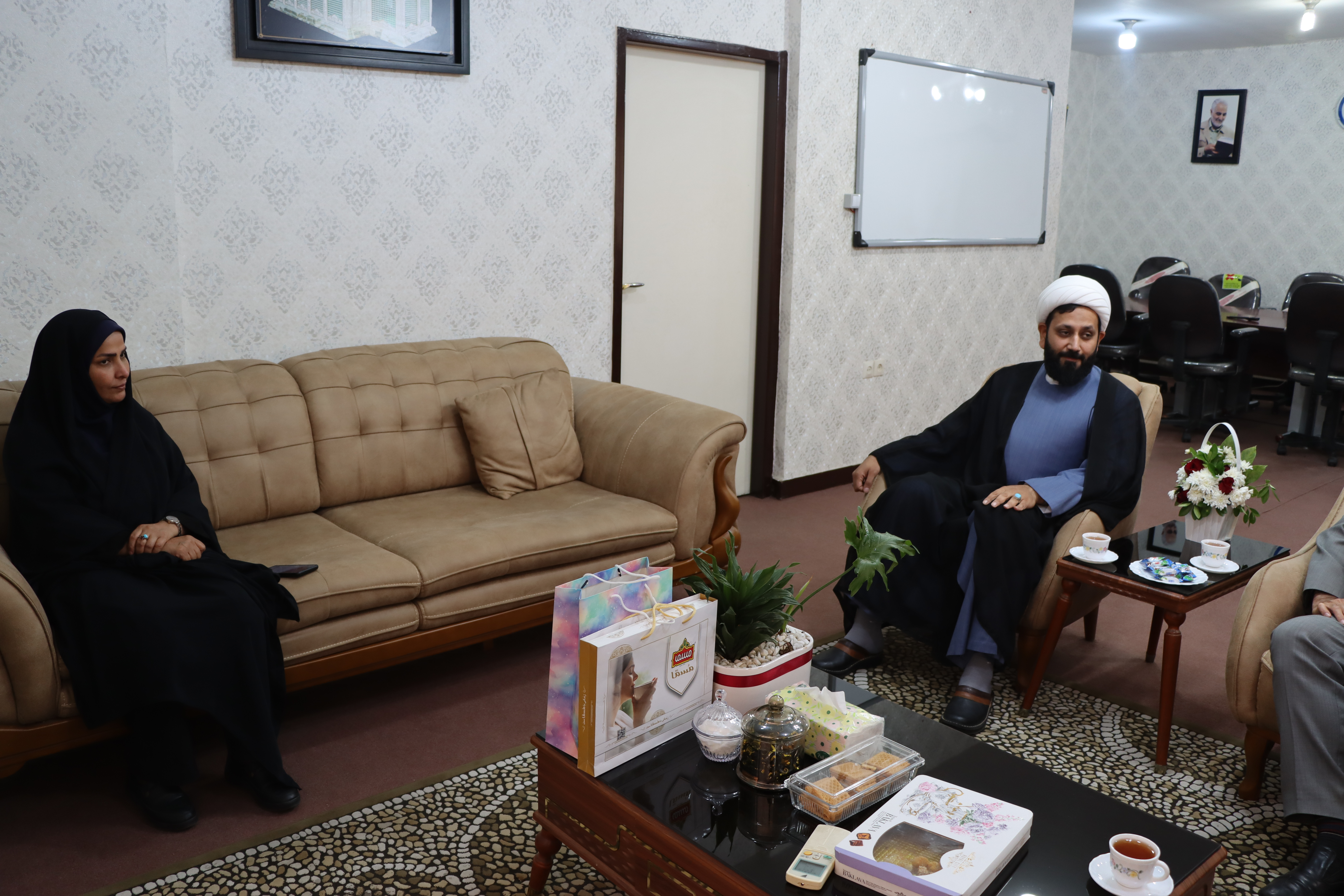تأکید بر توسعه همکاریهای فرهنگی برای ترویج کتابخوانی در میان دانشآموزان اهواز