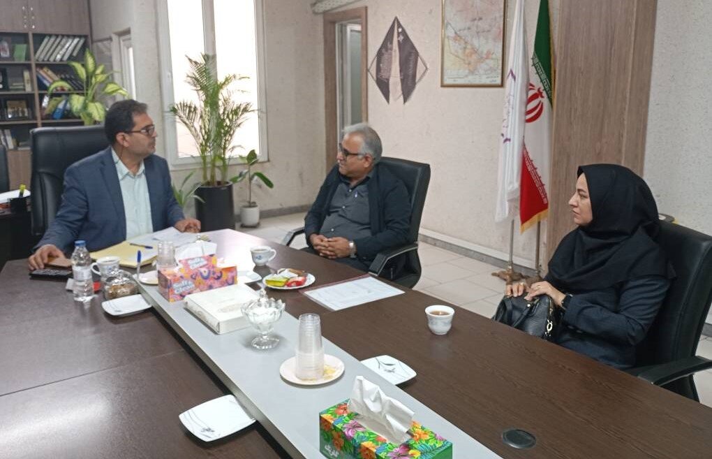 بخشدار خاوران از کتابخانه پروین اعتصامی شهرستان ری بازدید کرد