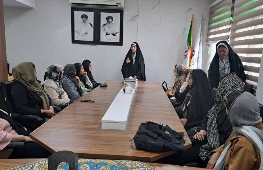 شور مطالعه و کتابخوانی به رنگ اردیبهشت در کتابخانه‌های عمومی استان تهران