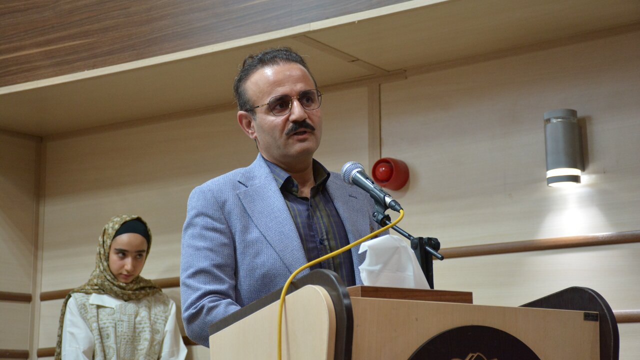 تأکید مدیرکل کتابخانههای عمومی استان کرمانشاه بر جایگاه شاهنامه در هویت ملی