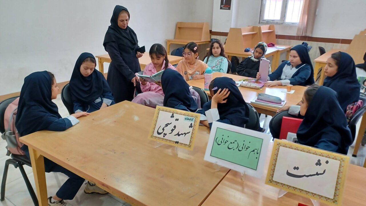 شور مطالعه و کتابخوانی به رنگ اردیبهشت در کتابخانههای عمومی استان تهران