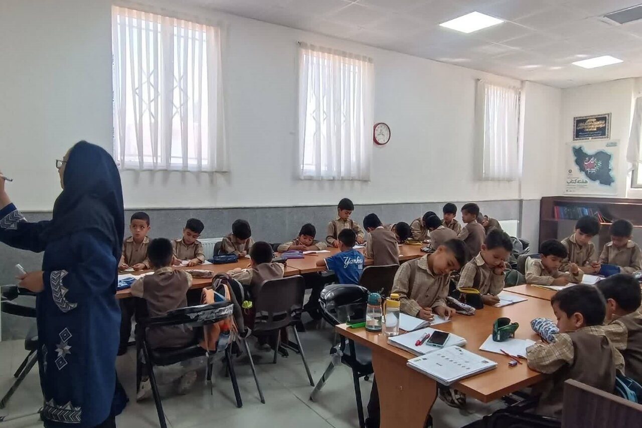 کتابخانه عمومی مرحوم حاج غلامرضا داودی شهرستان بردسکن، کانون تعامل سازنده با مدارس و ارتقای سطح علمی دانشآموزان