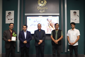 دوره آموزشی سوادرسانه‌ای و عکاسی با موبایل در کتابخانه مرکزی یزد برگزار شد