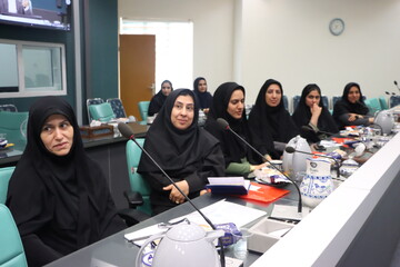 دوره آموزشی سوادرسانه‌ای و عکاسی با موبایل در کتابخانه مرکزی یزد برگزار شد