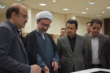 بازدید رییس دانشگاه تبریز از کتابخانه مرکزی