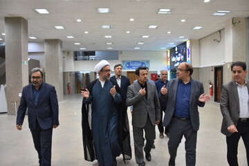 بازدید رییس دانشگاه تبریز از کتابخانه مرکزی