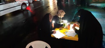 حضور کتابخانه سیار البرز در هفتاد و نهمین موجِ تجمع در میدان شهدا