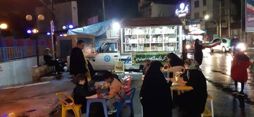 حضور کتابخانه سیار البرز در هفتاد و نهمین موجِ تجمع در میدان شهدا