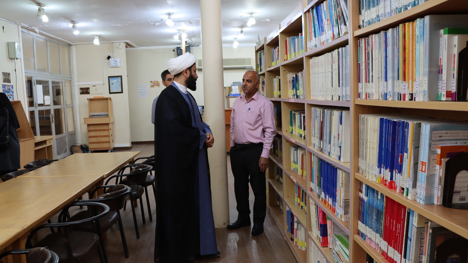 بازدید سرپرست اداره‌کل کتابخانه‌های عمومی خوزستان از کتابخانه‌های سلمان فارسی جایزان و شهید بهشتی امیدیه