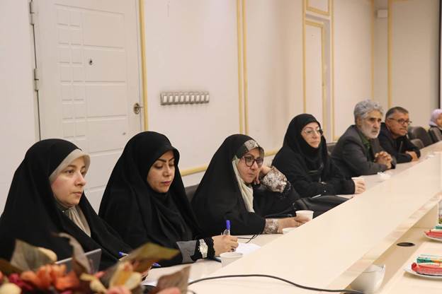 پویش ملی کتابخوانی «سهم من از جوانی ایران» در ایستگاه پایانی
