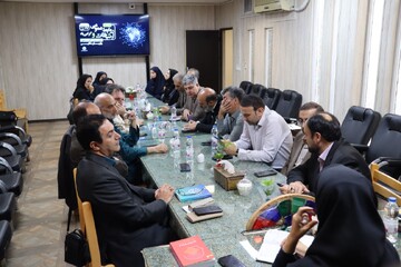 نشست «سفیران آگاهی، روایت‌گران دانایی» در اداره‌کل کتابخانه‌های  قزوین
