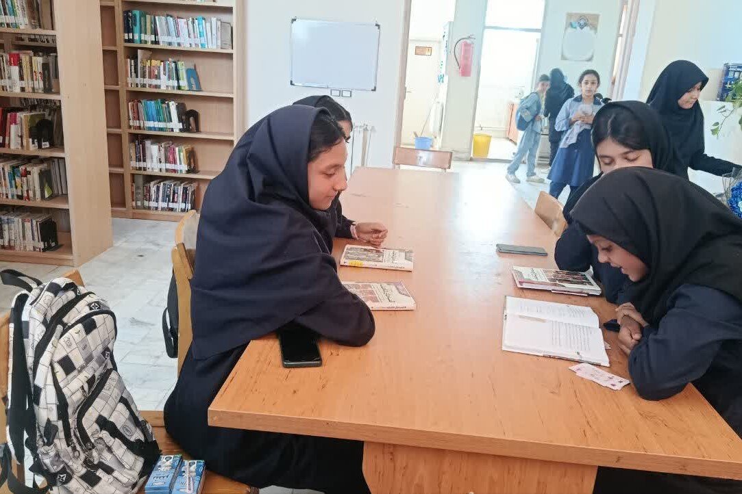 طنین حماسه فردوسی در دل نسل نو؛ برگزاری محافل ادبی و نشست‌های کتابخوانی شاهنامه‌محور