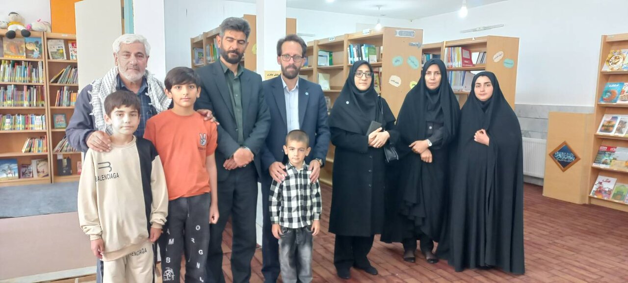 بازدید مدیرکل کتابخانه‌های عمومی استان لرستان از کتابخانه‌های الیگودرز