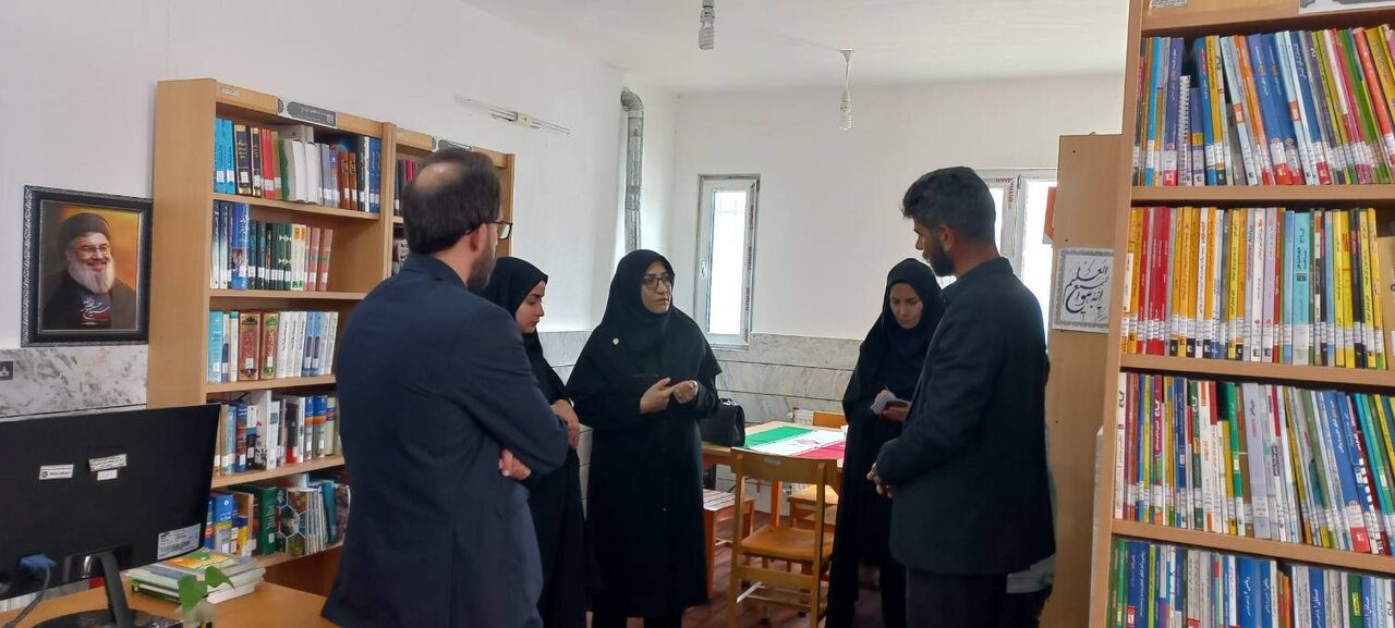بازدید مدیرکل کتابخانه‌های عمومی استان لرستان از کتابخانه‌های الیگودرز