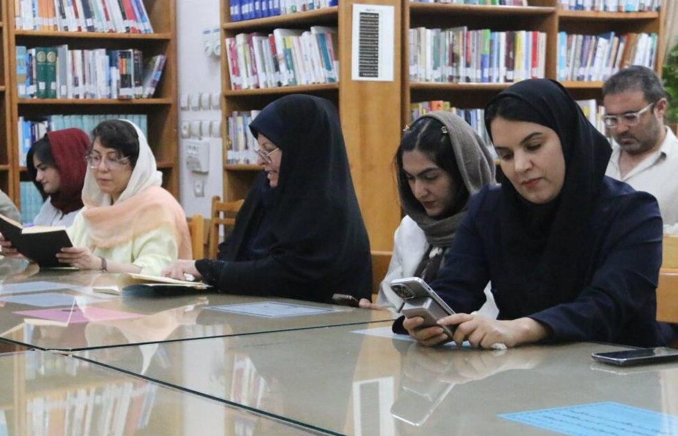 ویژه‌برنامه «روایت‌خوانی هجرت» با محوریت شعر «چاووشی» برگزار شد
