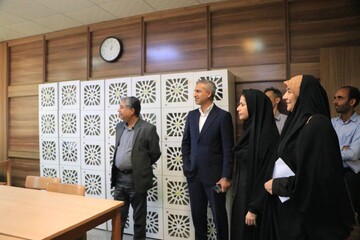 بازدید از کتابخانه
